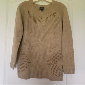 market & spruce crew neck sweater.Size M, Heather Tan 10% Angora/cashmere blend.